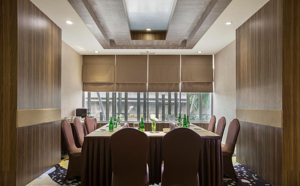 Hotel Grandhika Iskandarsyah Jakarta Exteriér fotografie
